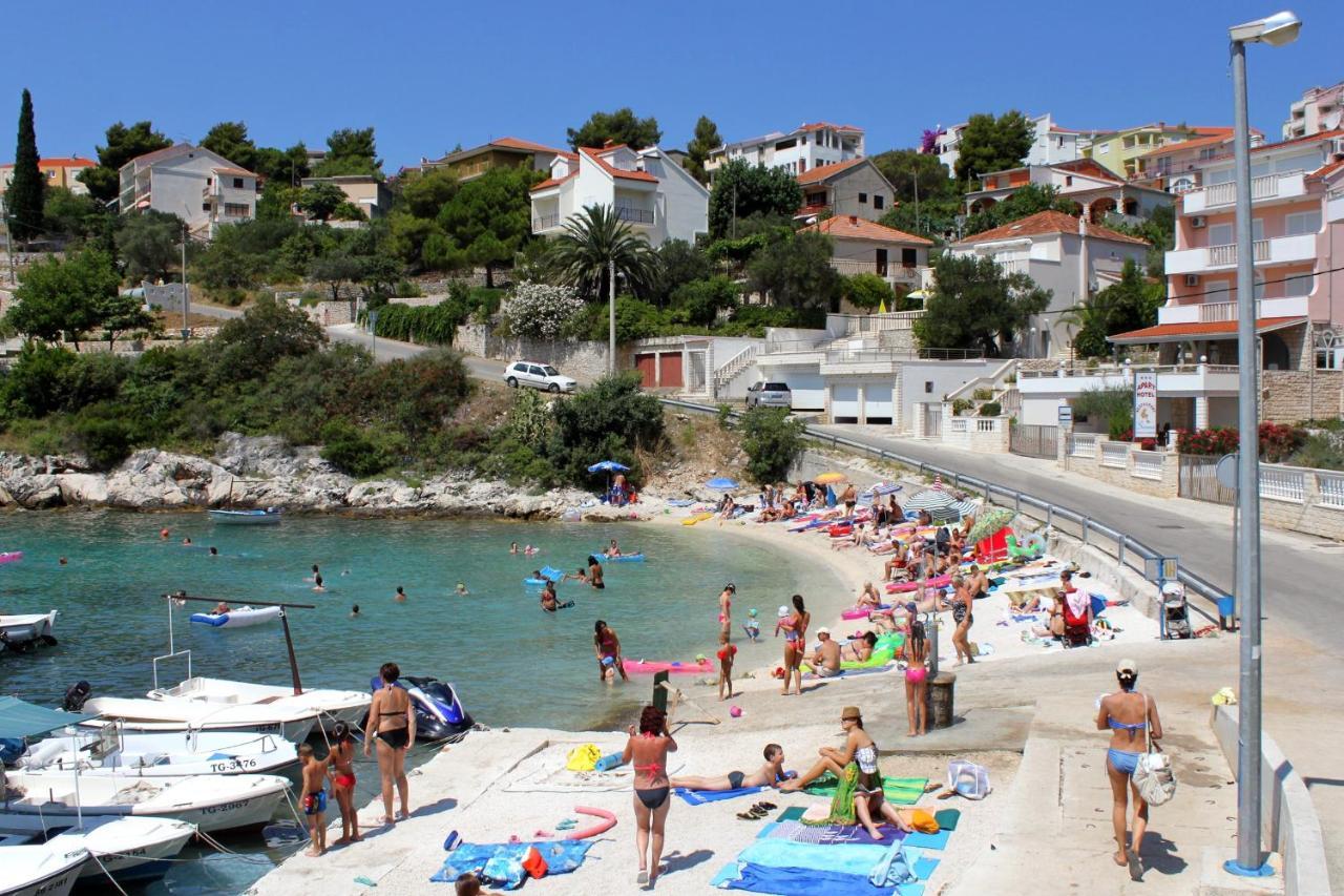 Apartments With A Parking Space Mavarstica, Ciovo - 12435 Τρογκίρ Εξωτερικό φωτογραφία